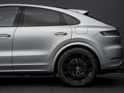 Gebraucht Porsche Cayenne E-Hybrid Coupe Sport 470 PS (345 kW) 2024 Silber Coupé