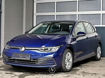 Gebraucht VW Golf Life 110 PS (80 kW) 2023 Blau Limousine