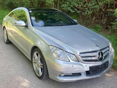 Silber Gebraucht 2009 Mercedes E500 Coupé | € 14.900