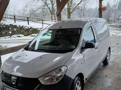 Gebraucht Dacia Dokker 95 PS (69 kW) 2018 Weiß Van / Kleinbus