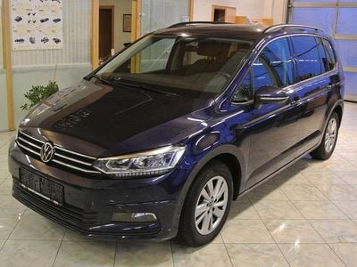 Blau Gebraucht 2022 VW Touran Van / Kleinbus | € 22.850 (Fairer Preis)