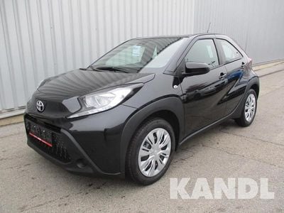 Schwarz Neu 2025 Toyota Aygo X Play SUV | € 16.490 (Fairer Preis)