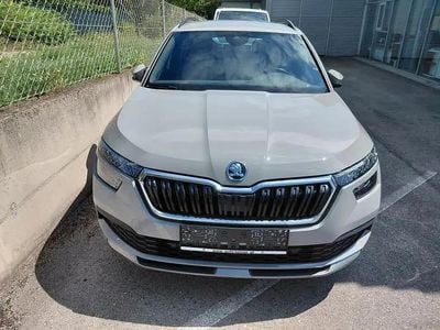 Mittelgrau normal Gebraucht 2021 Skoda Kamiq Style SUV | € 21.980 (Teuer)