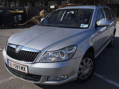 Gebraucht Skoda Octavia Ambition 105 PS (77 kW) 2012 Silber Kombi