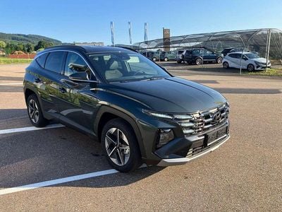 Grün Neu 2025 Hyundai Tucson GO! SUV | € 37.630 (Superpreis)