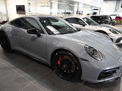 Grau Gebraucht 2023 Porsche 992 Coupé | € 179.992