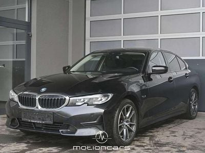 Gebraucht BMW 330e Sport Line 184 PS (135 kW) 2021 Schwarz Limousine