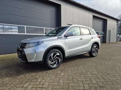 Silber Neu 2025 Suzuki Vitara Comfort+ SUV | € 27.934 (Fairer Preis)