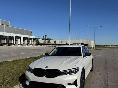 Weiß Gebraucht 2020 BMW 320 Sport Line Limousine | € 32.000 (Teuer)