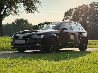 Schwarz Gebraucht 2013 Audi A3 Ambition Limousine | € 14.300 (Etwas zu teuer)