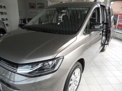 Hellbraun metallic Gebraucht 2024 VW Caddy Life Van / Kleinbus | € 34.990 (Teuer)