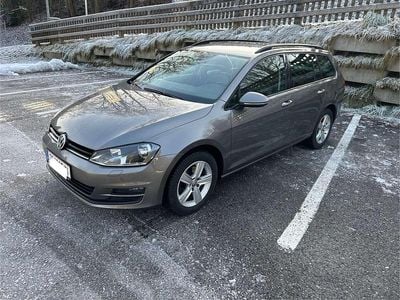 Gebraucht VW Golf VII Comfortline 110 PS (80 kW) 2015 Kombi