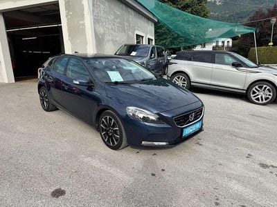Blau Gebraucht 2015 Volvo V40 Kinetic Kombi | € 10.900