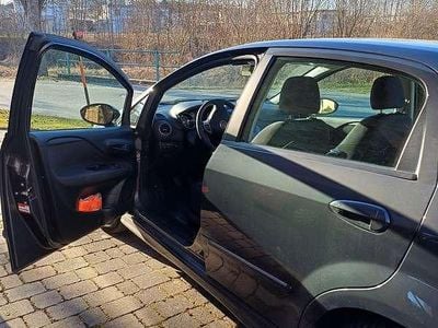 Gebraucht Fiat Punto Easy 67 PS (49 kW) 2014 Grau Kleinwagen