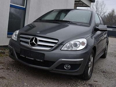 Grau Gebraucht 2009 Mercedes B180 Van / Kleinbus | € 3.900 (Fairer Preis)