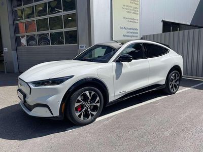 Weiß Gebraucht 2023 Ford Mustang Mach-E Extended Range SUV | € 39.990 (Teuer)