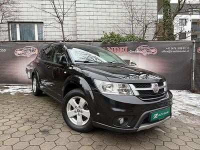 Gebraucht Fiat Freemont Urban 140 PS (102 kW) 2011 Schwarz SUV