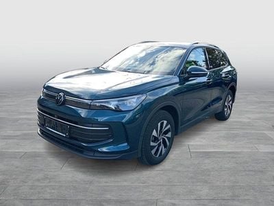 Dunkelblau metallic Gebraucht 2025 VW Tiguan SUV | € 52.990 (Teuer)