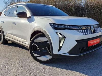 Perlmuttweiß/dach schwarz perlmuttweiß/dach schwarz Gebraucht 2024 Renault Scénic Iconic Van / Kleinbus | € 35.490 (Guter Preis)