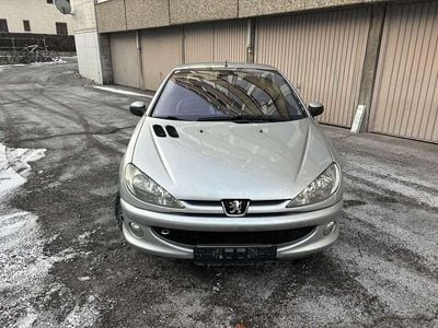 gebraucht Peugeot 206 CC Black & Silver Edition 1,6 16V Pickel 07.2026+4