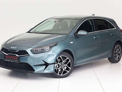 Grau Gebraucht 2024 Kia Ceed Silver Kleinwagen | € 21.900 (Etwas zu teuer)