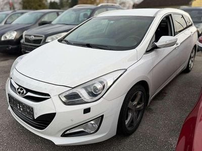 Weiß Gebraucht 2014 Hyundai i40 Kombi | € 2.399 (Fairer Preis)