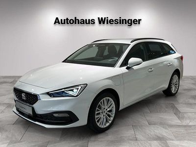 Weiss metallic Neu 2025 Seat Leon Style Kombi | € 33.290 (Fairer Preis)
