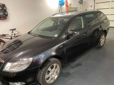 gebraucht Skoda Octavia Combi L&K 2,0 TDI CR DPF 4x4 DSG Laurin&Klement