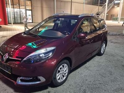 Rot Gebraucht 2014 Renault Grand Scénic Dynamique Van / Kleinbus | € 2.999 (Fairer Preis)