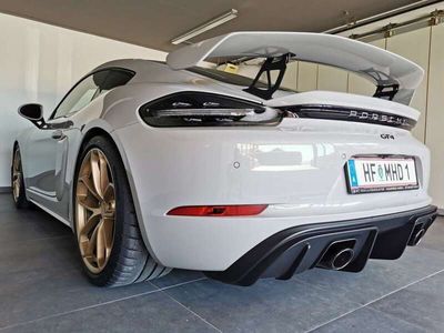 Porsche 718 Cayman