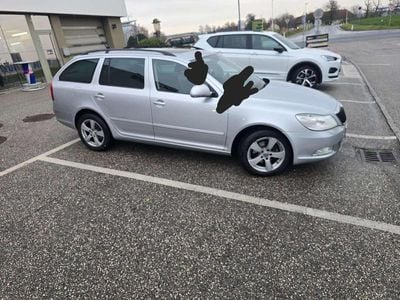 Silber Gebraucht 2012 Skoda Octavia Ambition Kombi | € 4.999 (Etwas zu teuer)