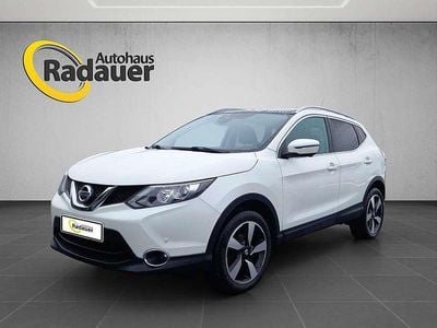 Gebraucht Nissan Qashqai 131 PS (96 kW) 2015 Weiß SUV