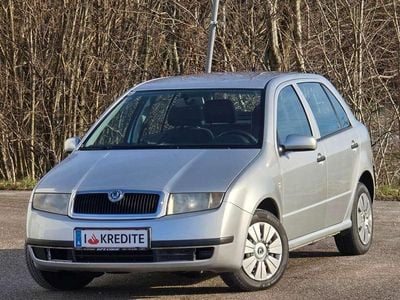 Grau Gebraucht 2004 Skoda Fabia Classic Kleinwagen | € 3.401 (Teuer)
