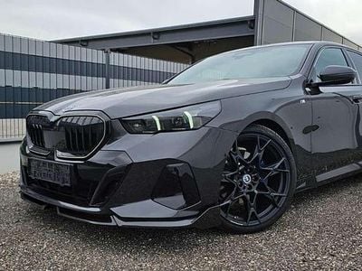 Grau Gebraucht 2024 BMW 520 M Sport Limousine | € 57.900 (Superpreis)