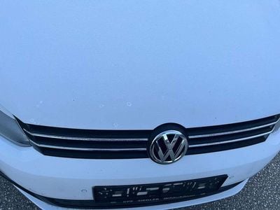Weiß Gebraucht 2012 VW Touran Van / Kleinbus | € 5.000