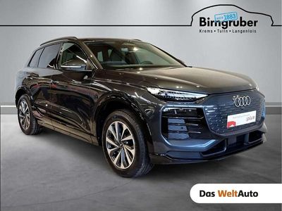 Hellgrau metallic Neu 2025 Audi Q6 e-tron Ambiente SUV | € 73.990 (Guter Preis)