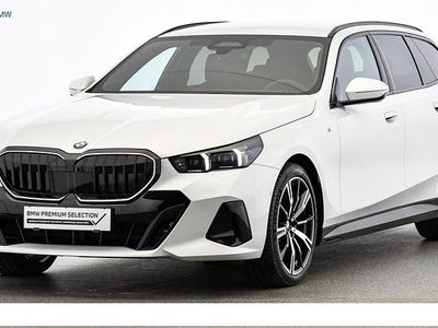 Weiß Gebraucht 2024 BMW 520 Shadowline Kombi | € 67.990 (Etwas zu teuer)