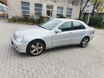 Mercedes C200