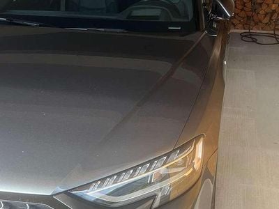 Grau Gebraucht 2024 Audi A8 Limousine | € 79.000