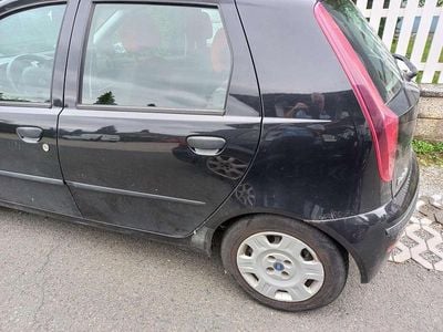 Schwarz Gebraucht 2005 Fiat Punto Kleinwagen | € 1.100