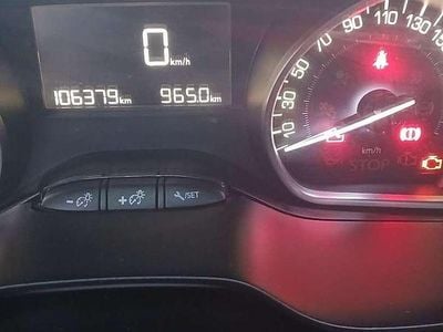 Weiß Gebraucht 2017 Peugeot 208 Kleinwagen | € 6.000 (Guter Preis)