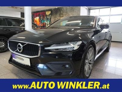 Schwarz Gebraucht 2020 Volvo V60 Momentum Kombi | € 14.970 (Teuer)
