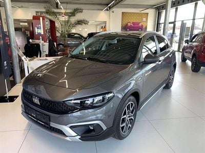 Grau Gebraucht 2022 Fiat Tipo Cross Limousine | € 25.990