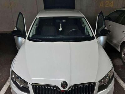 Weiß Gebraucht 2016 Skoda Octavia Ambition Limousine | € 12.000 (Fairer Preis)