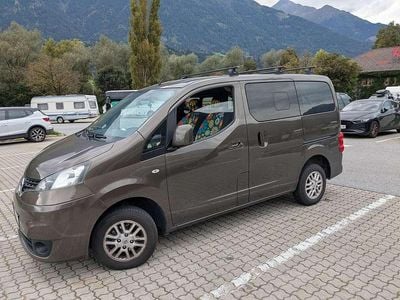 Braun Gebraucht 2015 Nissan Evalia Tekna Van / Kleinbus | € 6.990