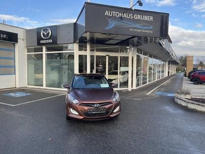 Gebraucht Hyundai i30 99 PS (72 kW) 2012 Braun Kleinwagen