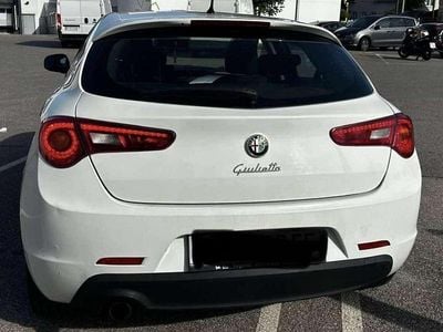 Gebraucht Alfa Romeo Giulietta Veloce 105 PS (77 kW) 2013 Weiß Limousine