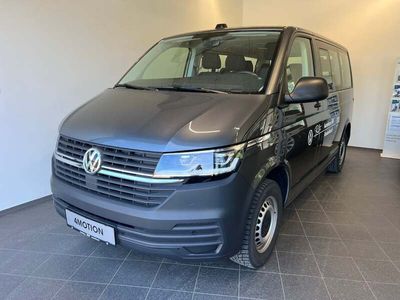 Mittelgrau metallic Gebraucht 2021 VW Caravelle Trendline Van / Kleinbus | € 54.990 (Etwas zu teuer)
