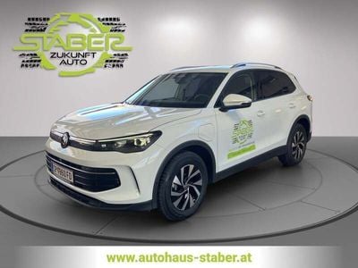 Weiss normal Gebraucht 2025 VW Tiguan SUV | € 46.990