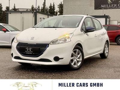 Gebraucht Peugeot 208 68 PS (50 kW) 2015 Weiß Kleinwagen